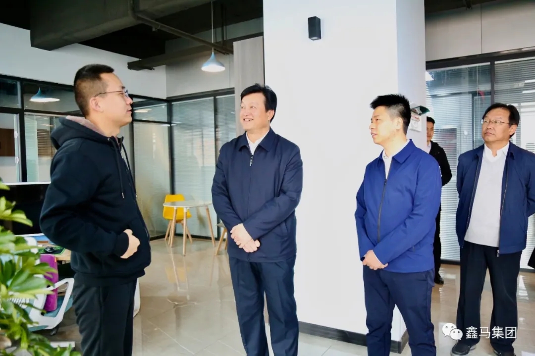 【鑫马要闻】运城市人社局局长李旸深入理想创业大厦调研就业创业工作(图15) 【鑫马要闻】运城市人社局局长李旸深入理想创业大厦调研就业创业工作(图15)