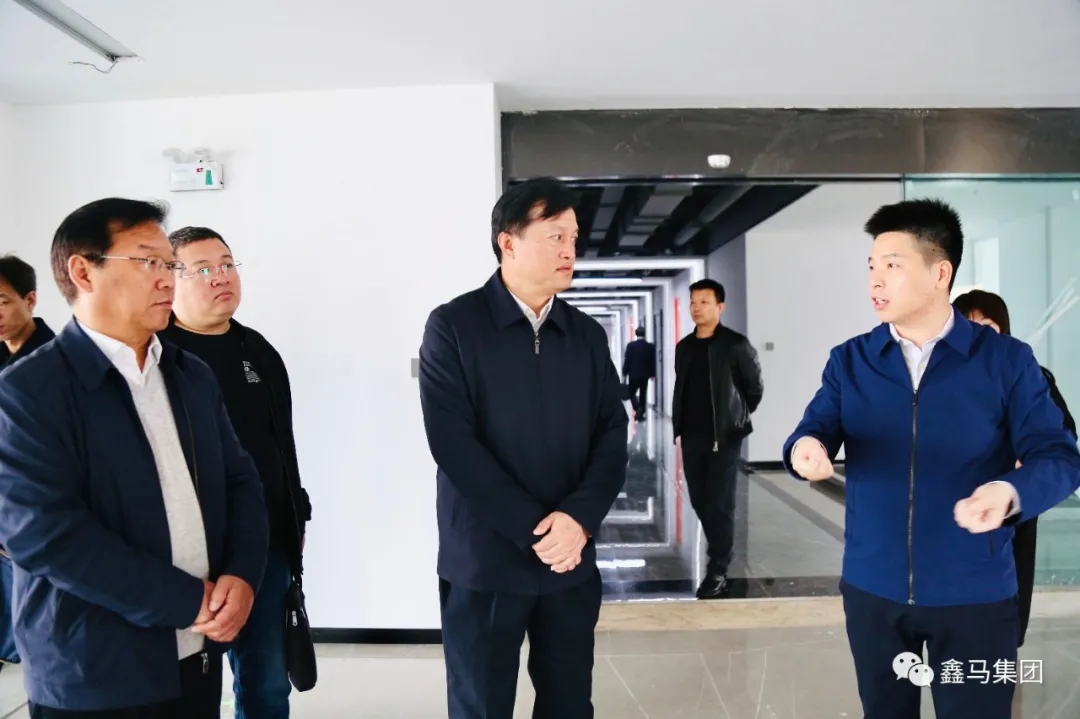 【鑫马要闻】运城市人社局局长李旸深入理想创业大厦调研就业创业工作(图12) 【鑫马要闻】运城市人社局局长李旸深入理想创业大厦调研就业创业工作(图12)