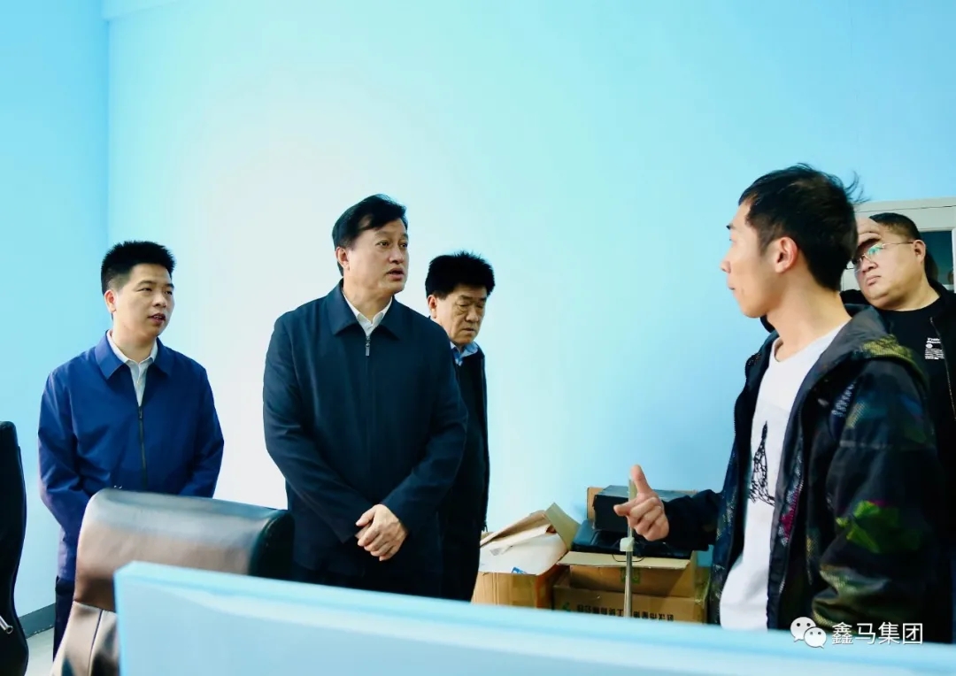 【鑫马要闻】运城市人社局局长李旸深入理想创业大厦调研就业创业工作(图22) 【鑫马要闻】运城市人社局局长李旸深入理想创业大厦调研就业创业工作(图22)