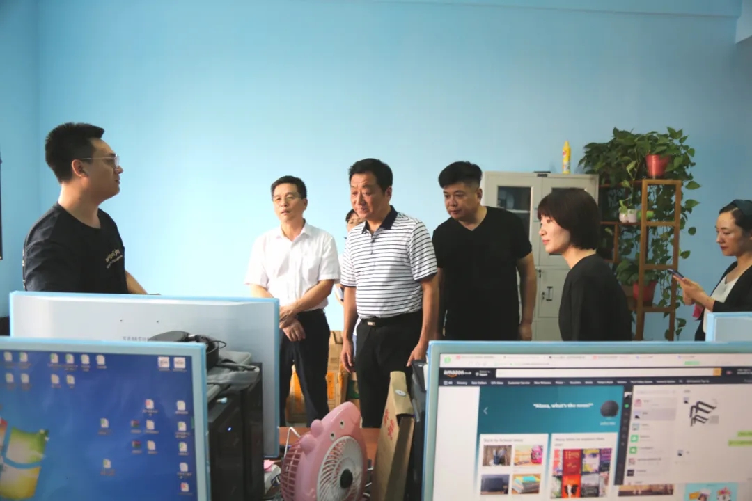 【鑫马要闻】山西省委统战部王瑜到理想创业大厦调研新的社会阶层人士统战工作(图7) 【鑫马要闻】山西省委统战部王瑜到理想创业大厦调研新的社会阶层人士统战工作(图7)