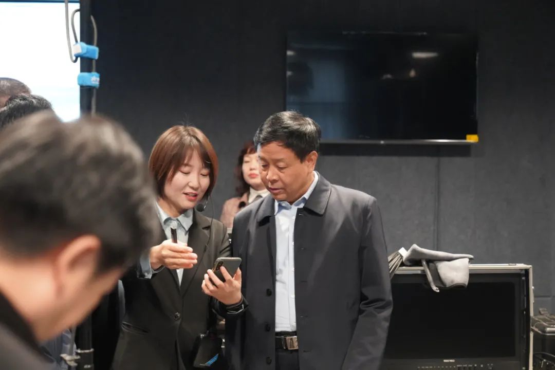 【鑫马要闻】山西省小企业发展促进局张会荣到理想创业大厦调研中小企业就业创业工作(图6) 【鑫马要闻】山西省小企业发展促进局张会荣到理想创业大厦调研中小企业就业创业工作(图6)